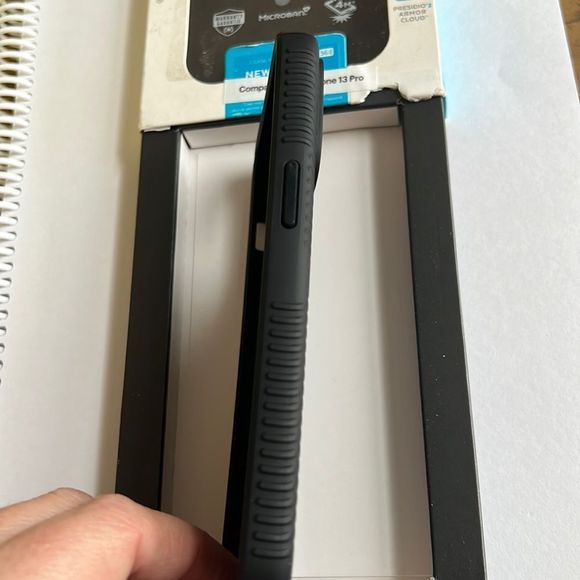 Speck Presidio2 grip iPhone 13 Pro Phone Case - Picture 5 of 7